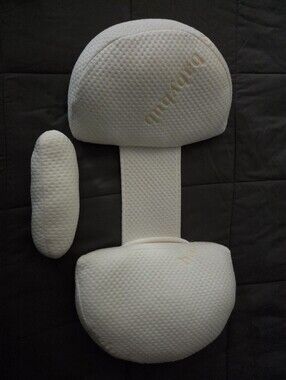 Babybub Pregnancy Pillow in Cream